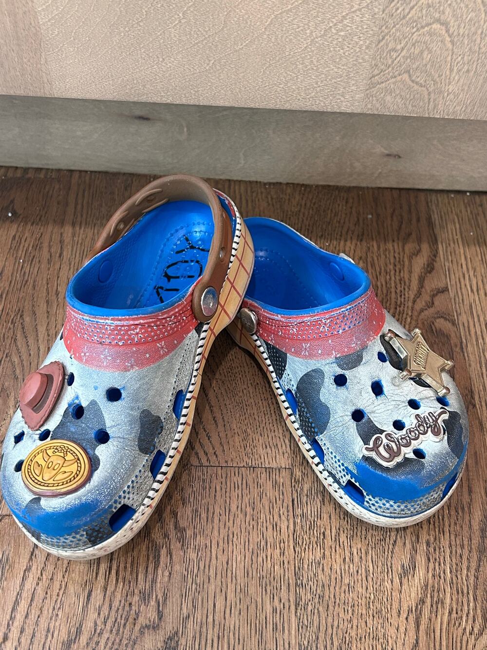 Crocs Kids Toy Story Sheriff Woody Classic Clogs Size C13